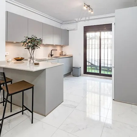 Modern 3 Bedroom In With A Heated Pool Close To Puerto Banus Apartament Marbella
