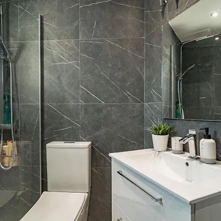 Apartament Modern 3 Bedroom In With A Heated Pool Close To Puerto Banus *