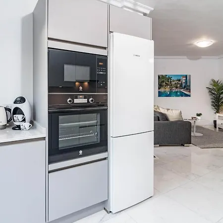 Modern 3 Bedroom In With A Heated Pool Close To Puerto Banus Marbella