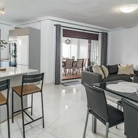 Apartment Modern 3 Bedroom In With A Heated Pool Close To Puerto Banus *