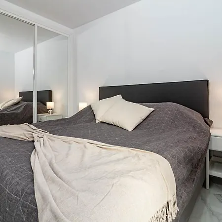 Modern 3 Bedroom In With A Heated Pool Close To Puerto Banus Apartment Marbella