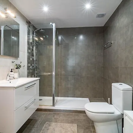 Modern 3 Bedroom In With A Heated Pool Close To Puerto Banus * Marbella