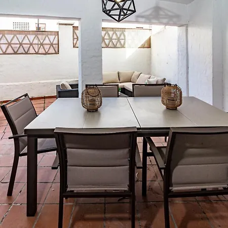 Apartment Modern 3 Bedroom In With A Heated Pool Close To Puerto Banus *
